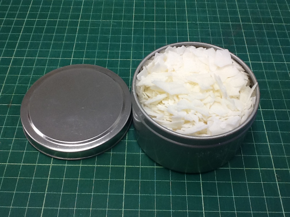 Soy Wax Flakes (100g )Tin Soy Wax Flakes (100g )Tin